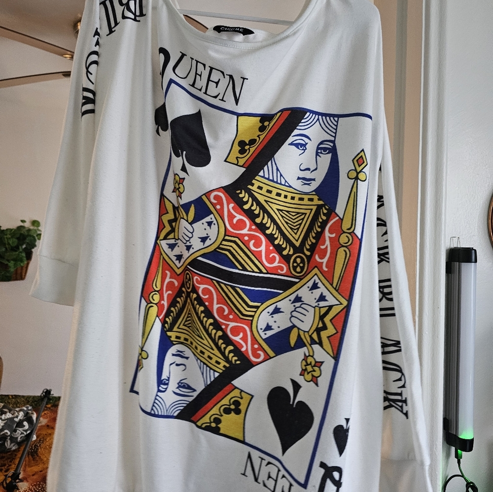 Queen sweatshirt off the shoulder